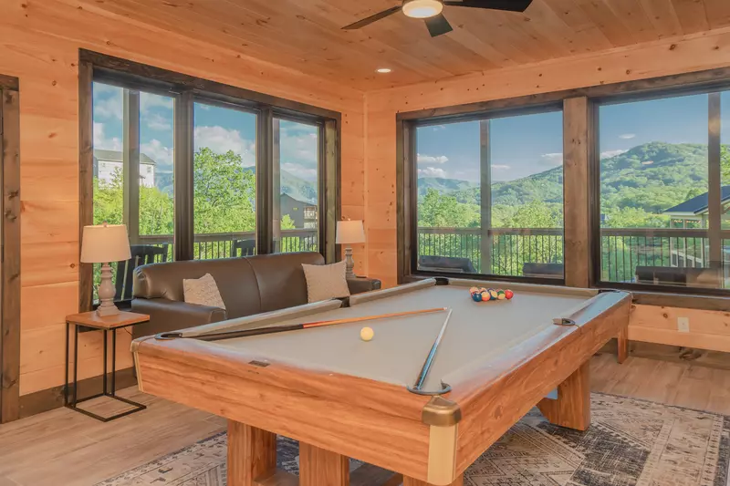 Apres Chalet