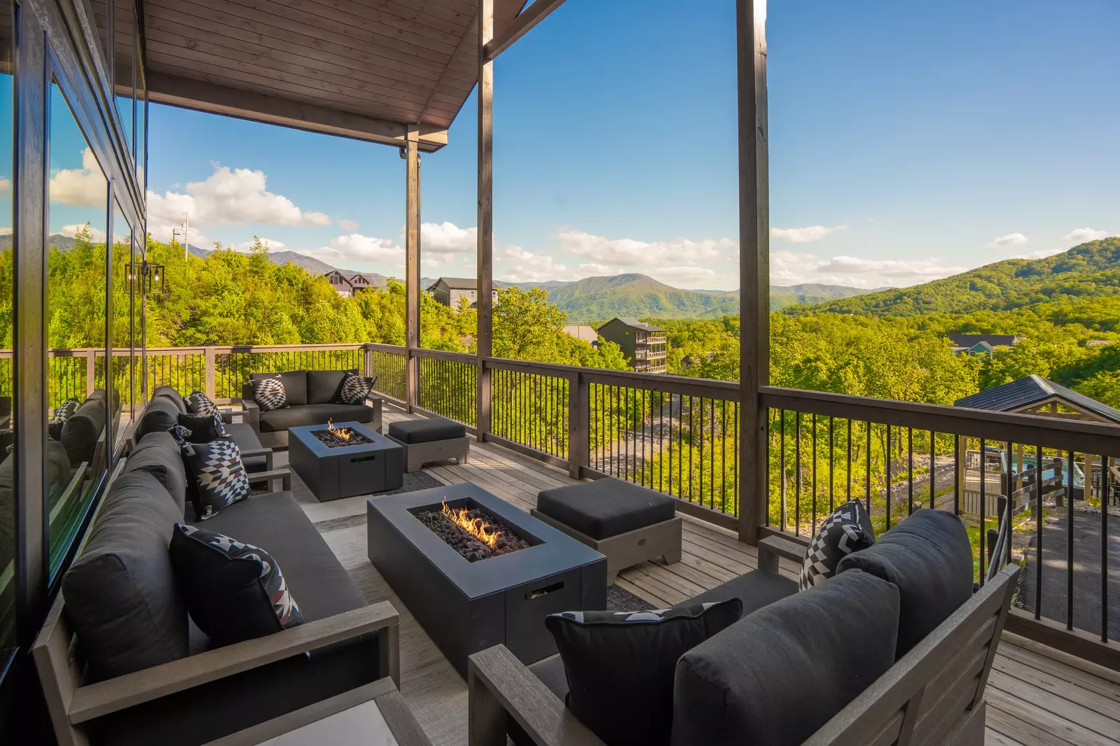 Apres Chalet