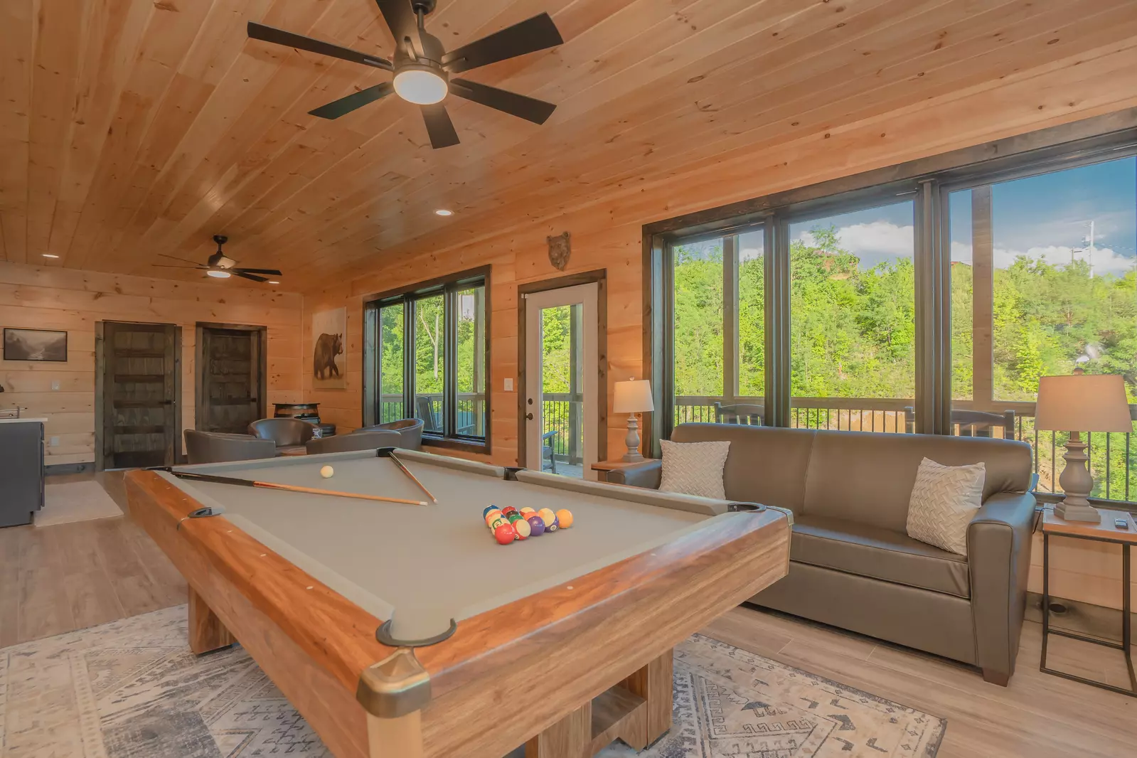 Apres Chalet