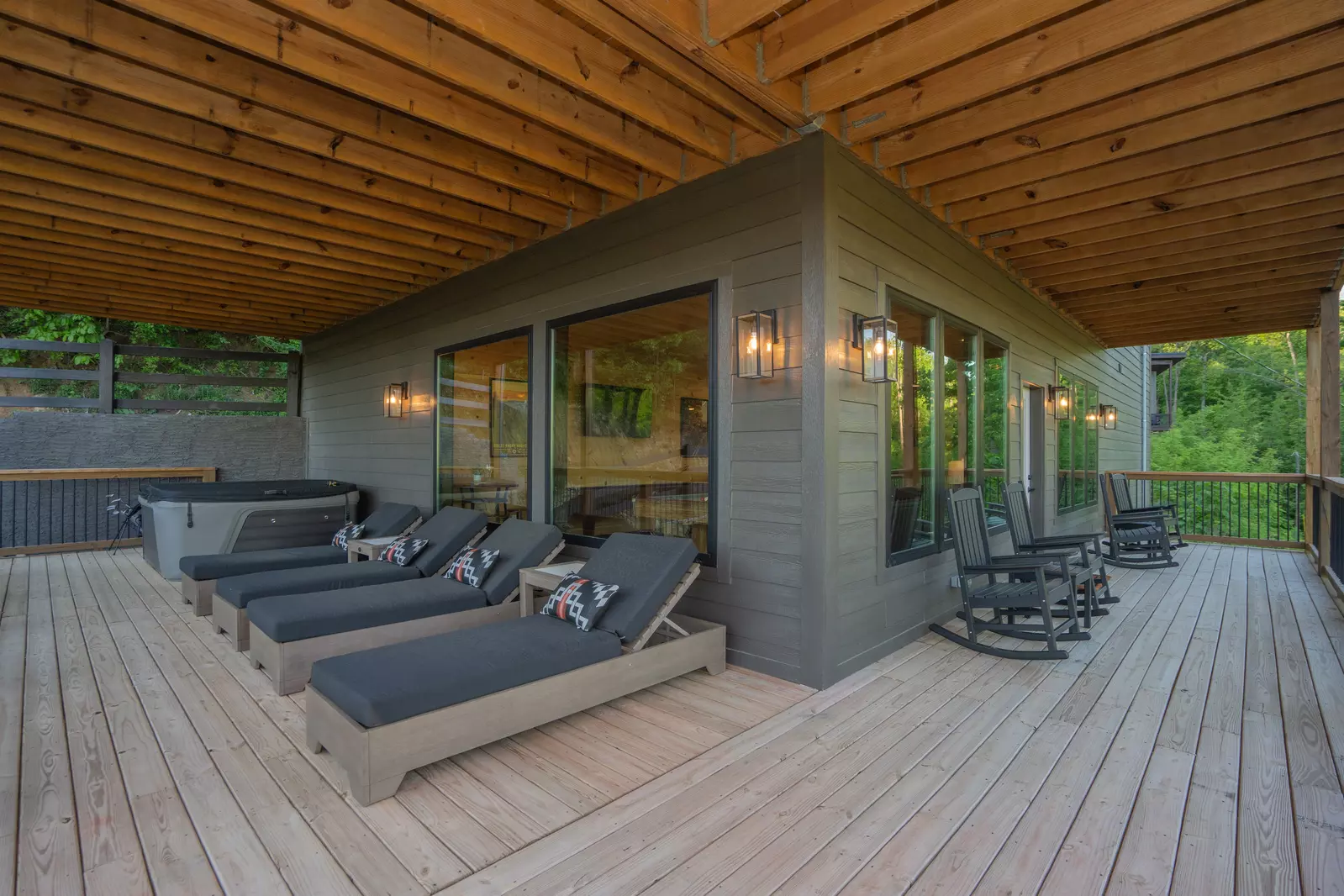 Apres Chalet