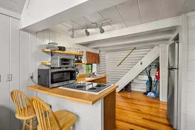 Keaton's Knotty Hideaway