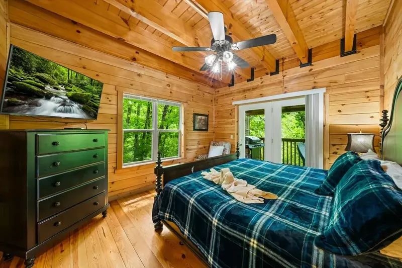 Keaton's Wild Animal Cabin