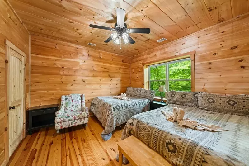 Keaton's Wild Animal Cabin
