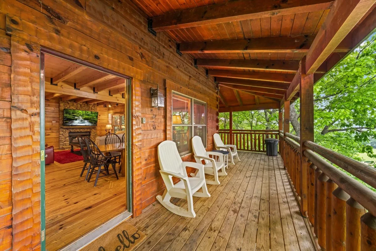 Keaton's Star Spangled Cabin