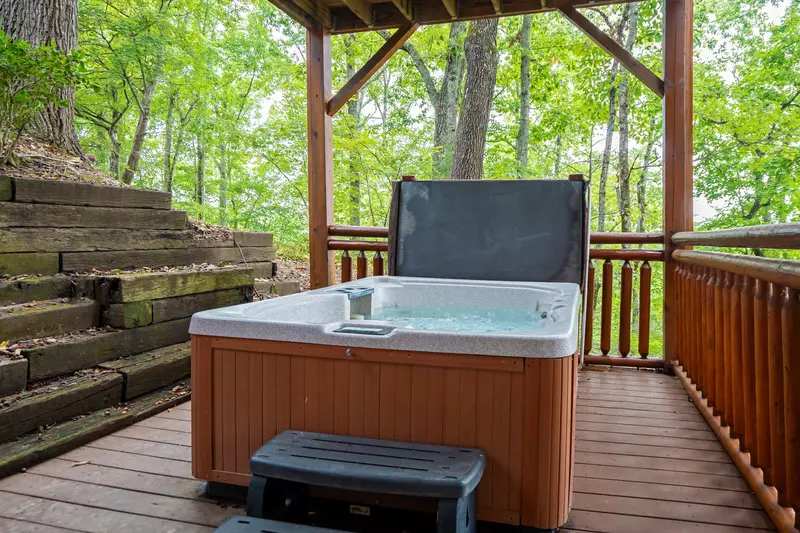 Keaton's Star Spangled Cabin