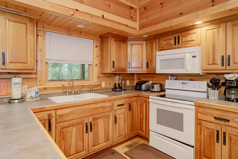 Keaton's Star Spangled Cabin