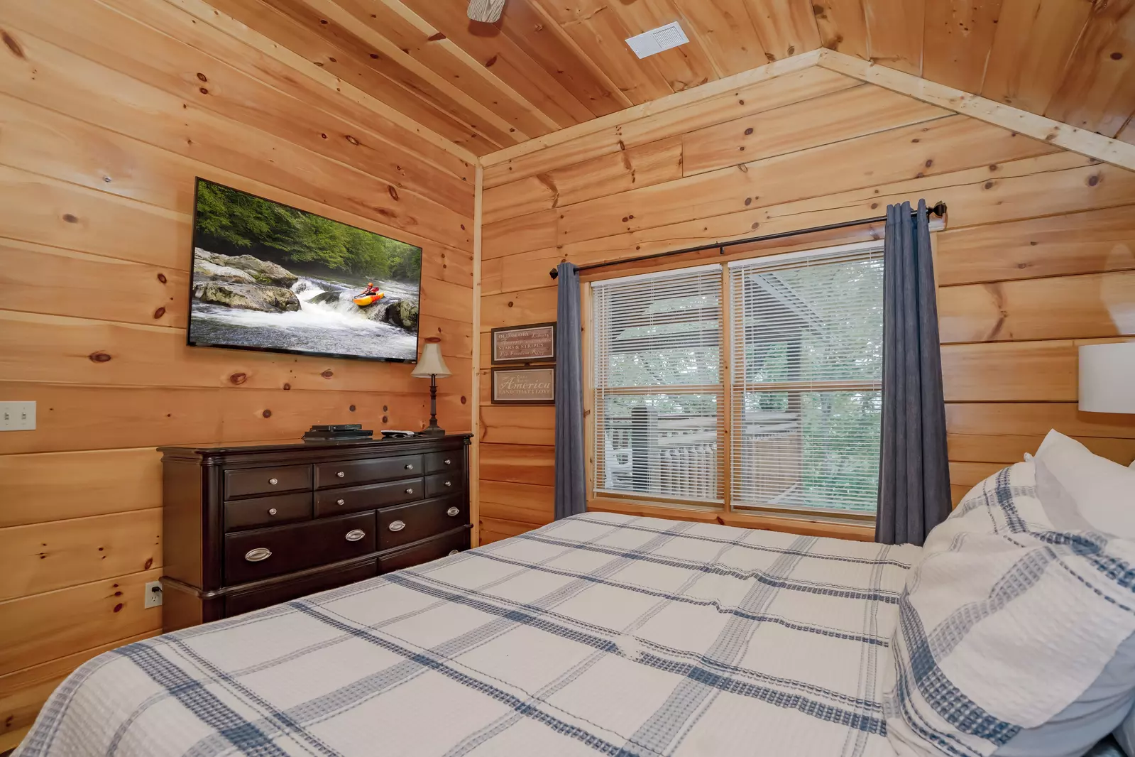 Keaton's Star Spangled Cabin