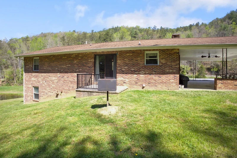 70 Acre Mountain Farmstead