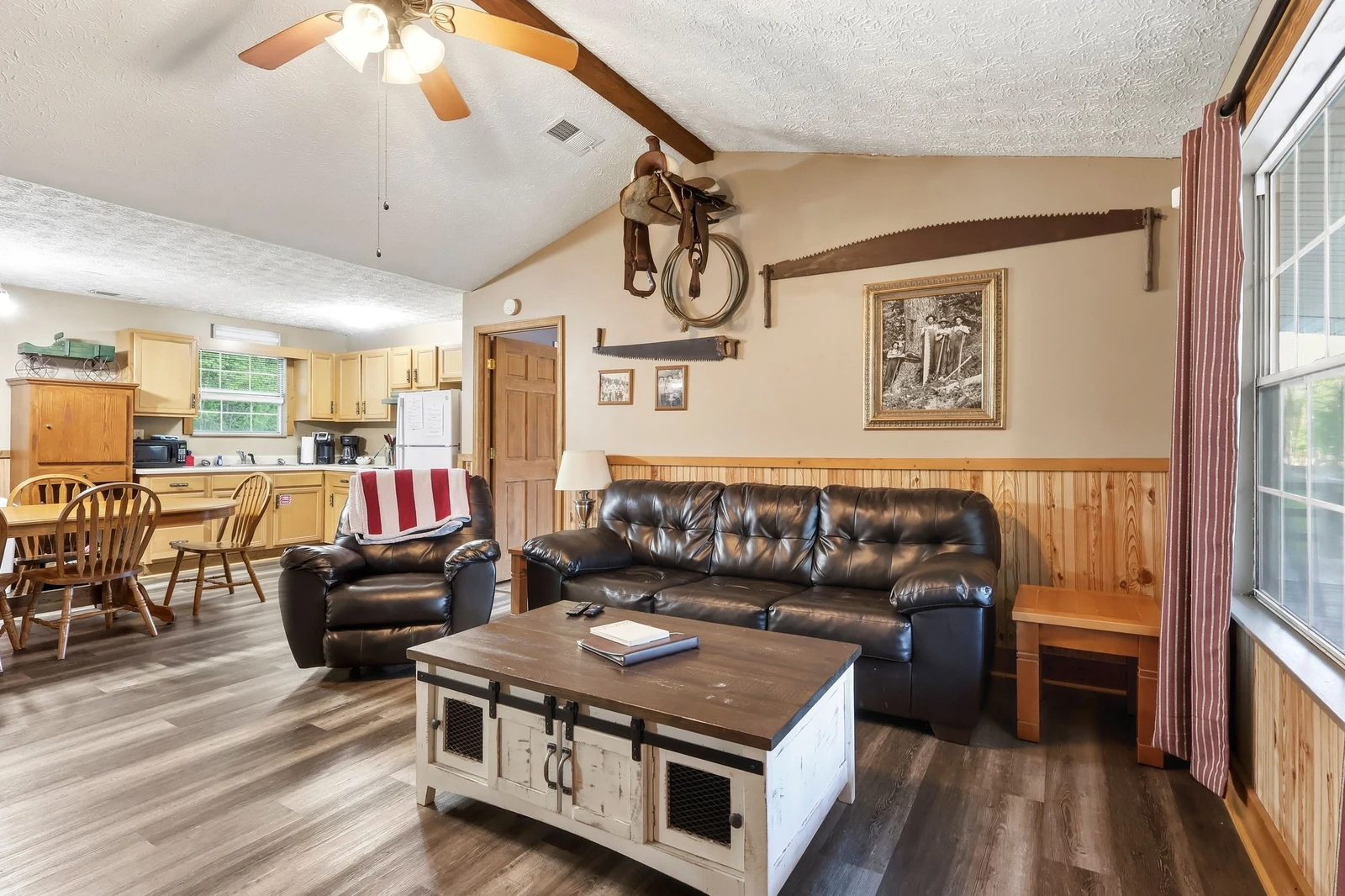 Quaint Cabin on Cosby Creek