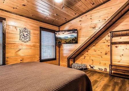 Smoky Splash Retreat