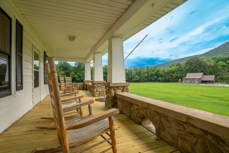 The Farmhouse at Foothills Farm