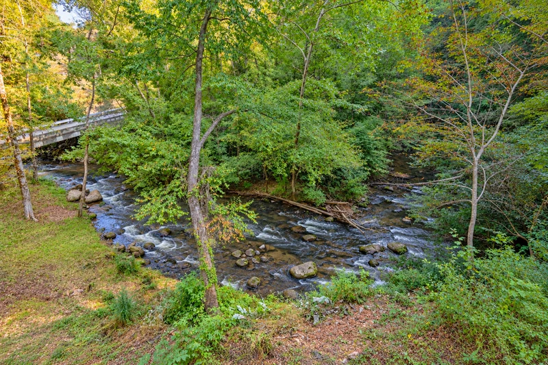 Creekside Retreat