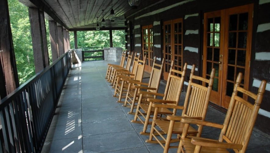 Rocking chairs at Pigeon Forge Cabin Rentals Close To Parkway