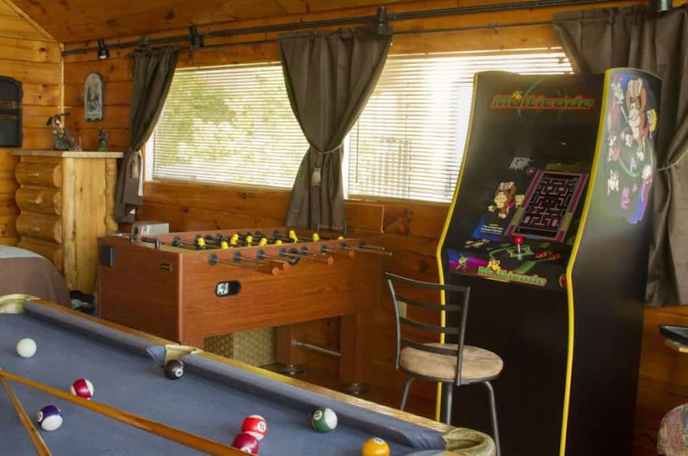 6 Fun-Filled Cabins in Pigeon Forge With Arcade Games