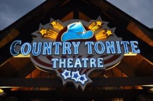 The Country Tonite Theatre in Pigeon Forge at night.