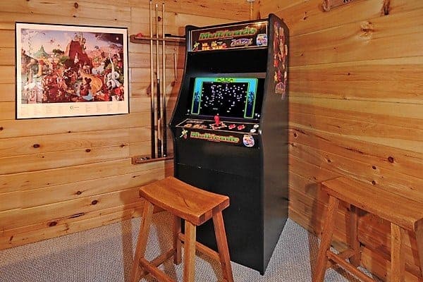A multicade arcade system at a Pigeon Forge cabin.