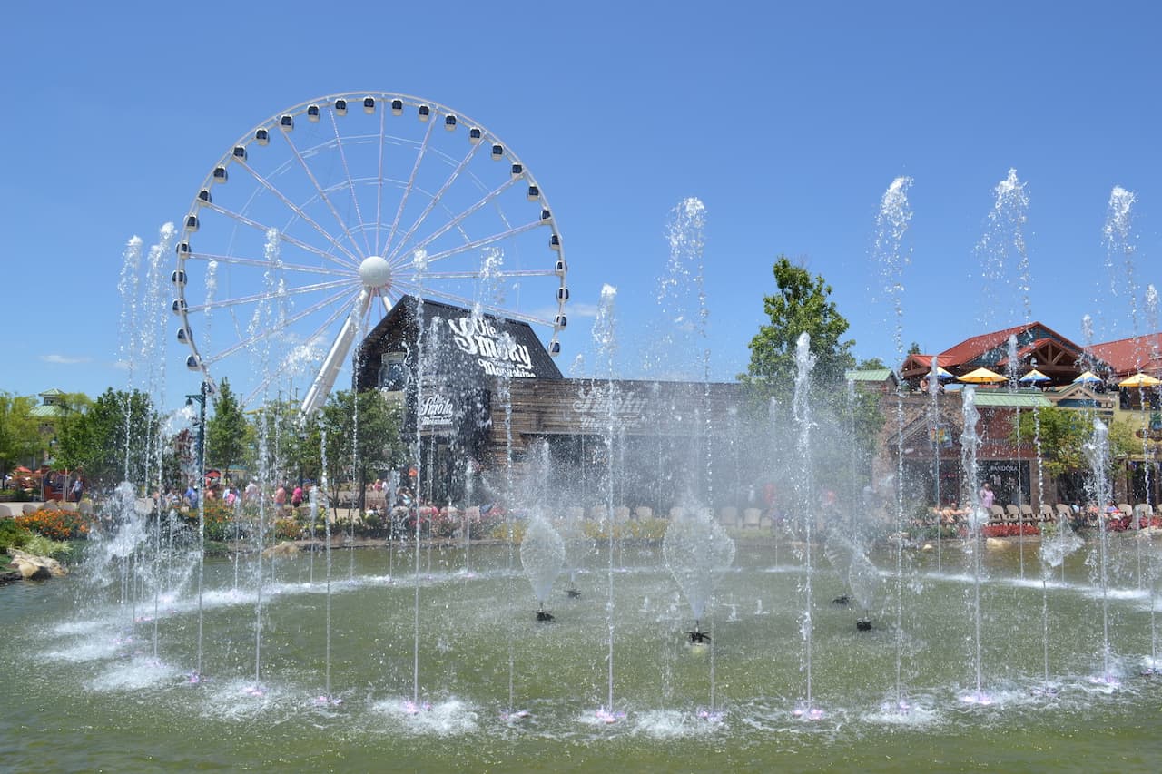 Top 3 Free Things to Do in Pigeon Forge On Your Vacation
