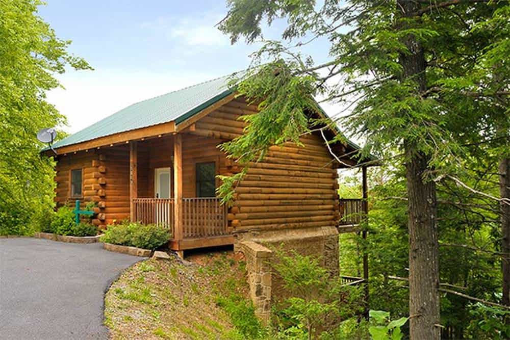 5 Simple Ways to Save on Your Vacation by Staying at Our Cabins in Pigeon Forge TN