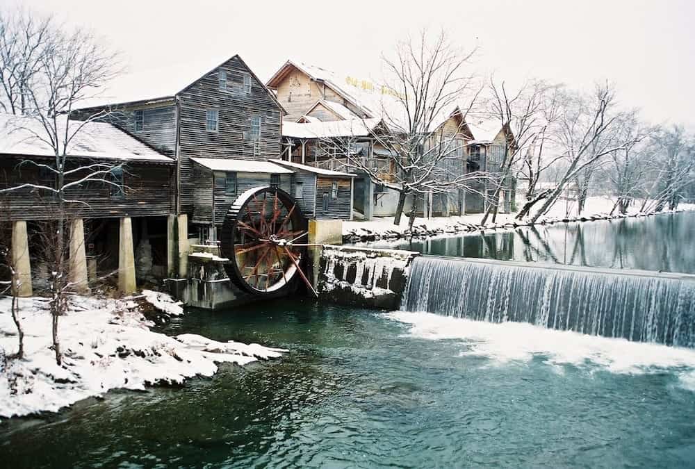 Top 4 Stores at The Old Mill in Pigeon Forge That Are Perfect for Holiday Shopping