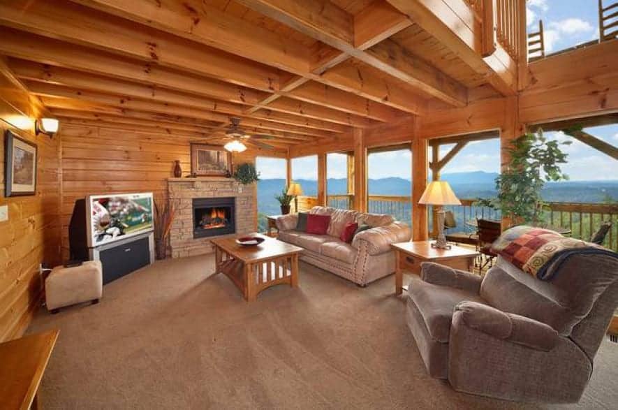 3 Reasons Your Group Should Stay in Large Cabins in Gatlinburg TN