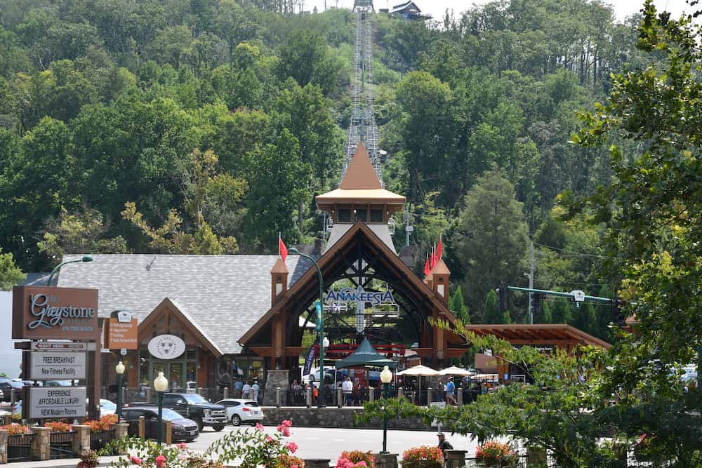 6 Best Things to Do in Gatlinburg for Adults