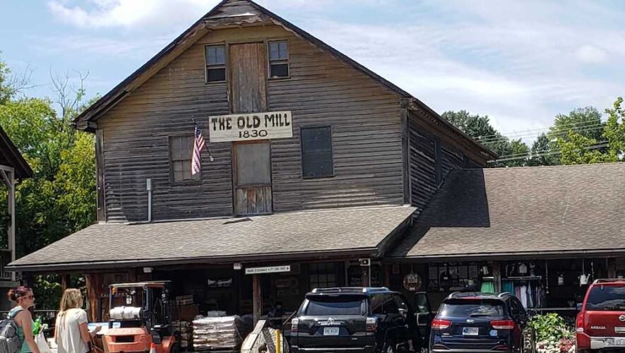 the old mill general store in pigeon forge